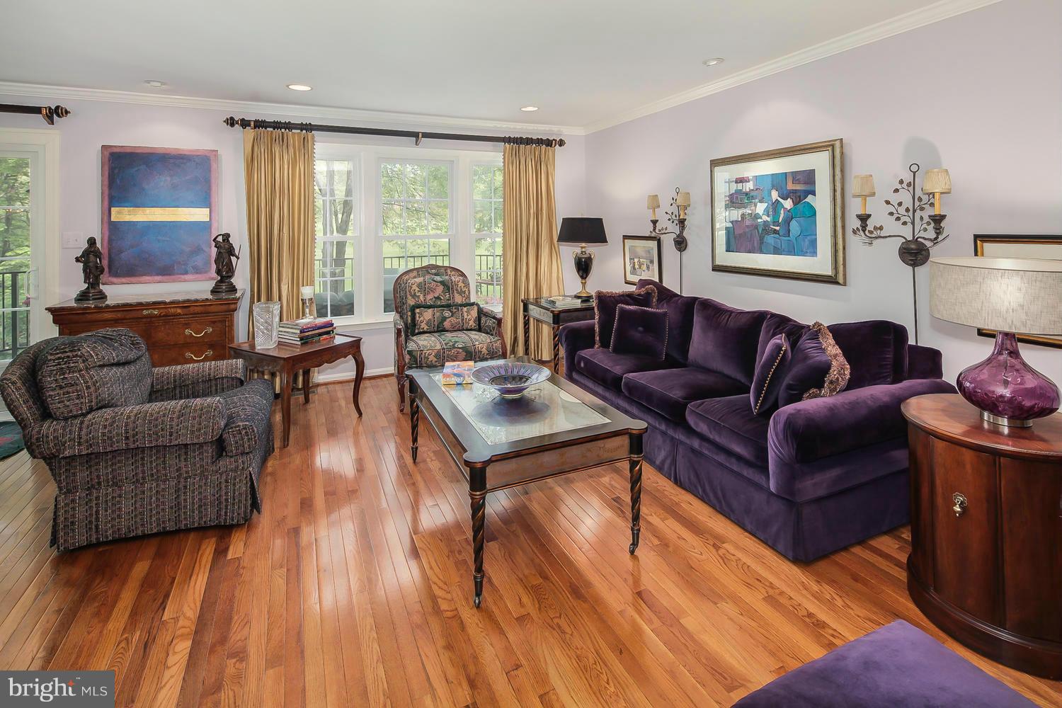2152 Greenkeepers Court Reston, VA 20191 - Photo 4 of 29 Living Room