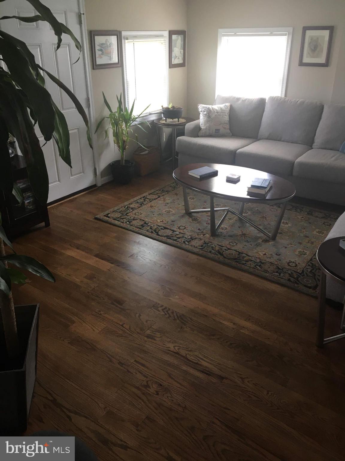 13439 Resh Road Hagerstown, MD 21740 - Photo 17 of 31 Beautiful Hardwood