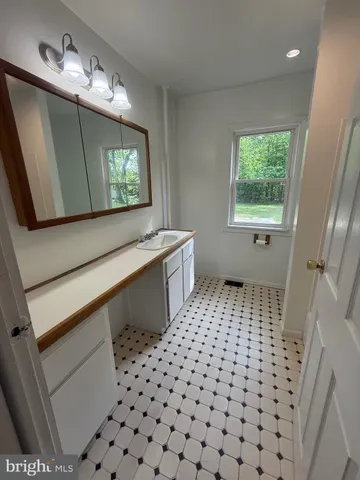 $1,400 | 6565 South Spotswood Trail, Gordonsville, VA 22942