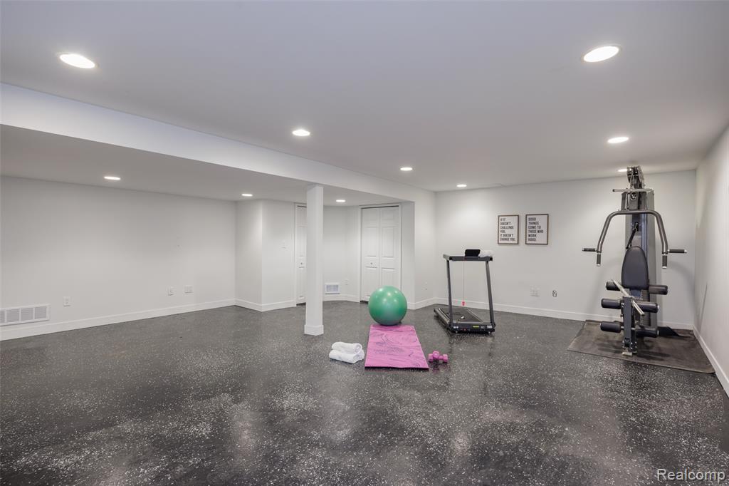 9247 Schrepfer Road Howell, MI 48855 - Photo 22 of 44 Gallery Image 22