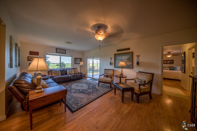 794 West Ross Road El Centro, CA 92243 - Photo 3 of 54 Gallery Image 3