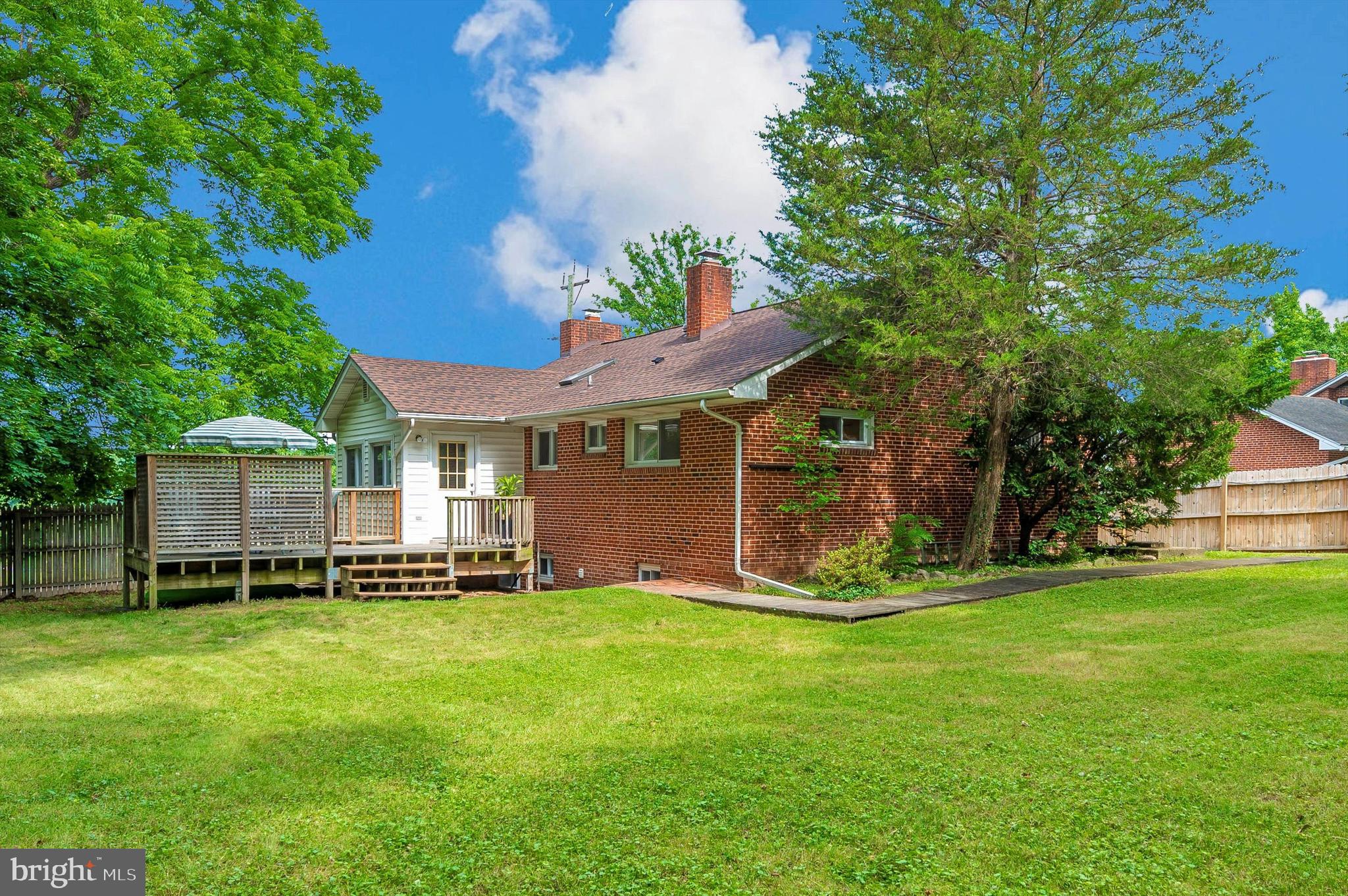 9521 Riggs Road Adelphi, MD 20783 - Photo 39 of 51 Back of Home & Deck