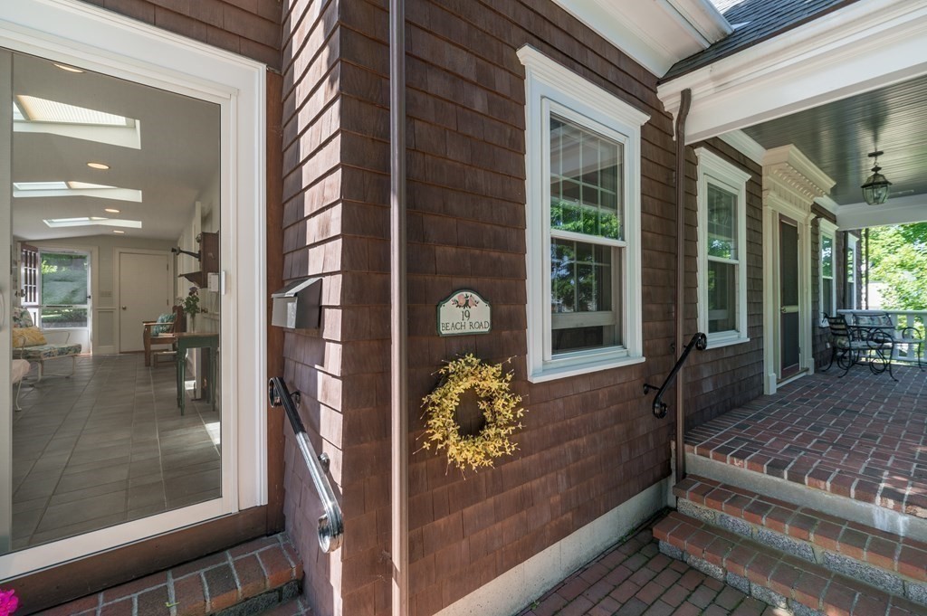 19 Beach Road Gloucester, MA 01930 - Photo 13 of 42