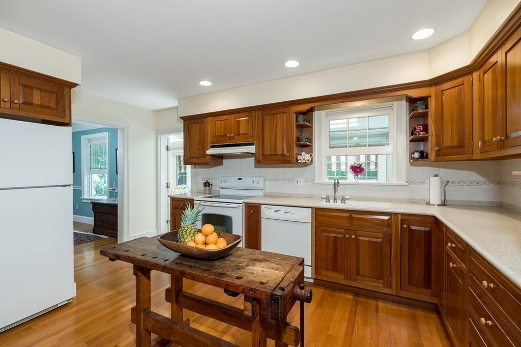 19 Beach Road Gloucester, MA 01930 - Photo 18 of 42