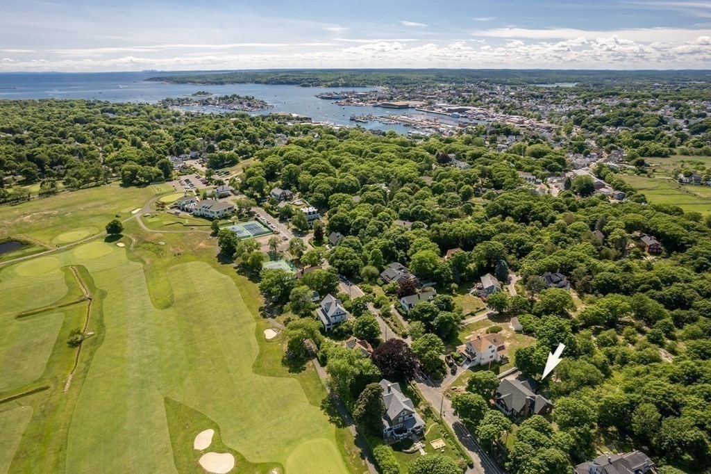 19 Beach Road Gloucester, MA 01930 - Photo 6 of 42