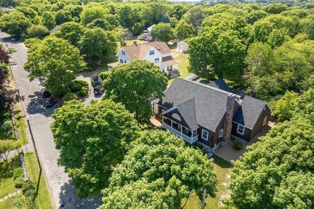 19 Beach Road Gloucester, MA 01930 - Photo 7 of 42