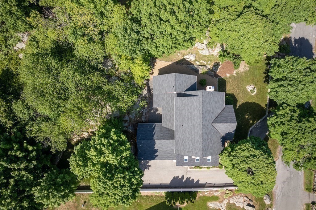 19 Beach Road Gloucester, MA 01930 - Photo 8 of 42