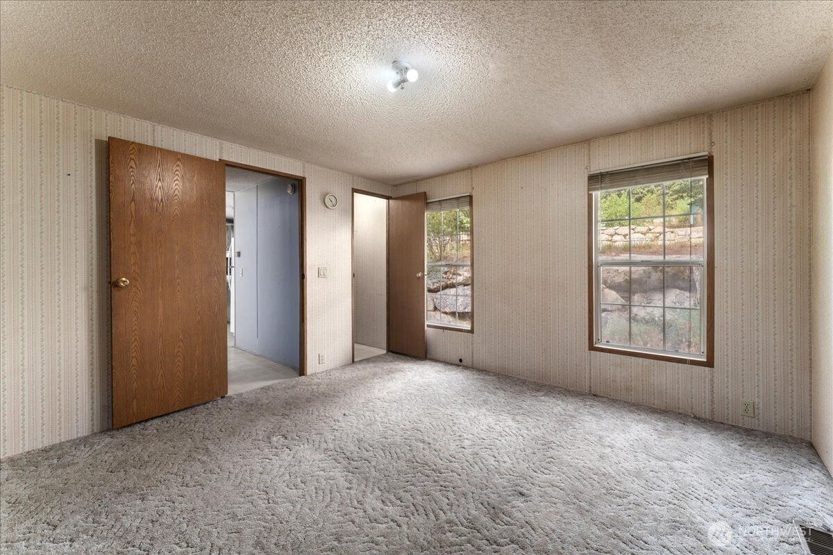 17968 Entiat River Road Entiat, WA 98822 - Photo 14 of 29