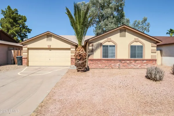 $2,109 | 102 West Ivyglen Street, Mesa, AZ 85201