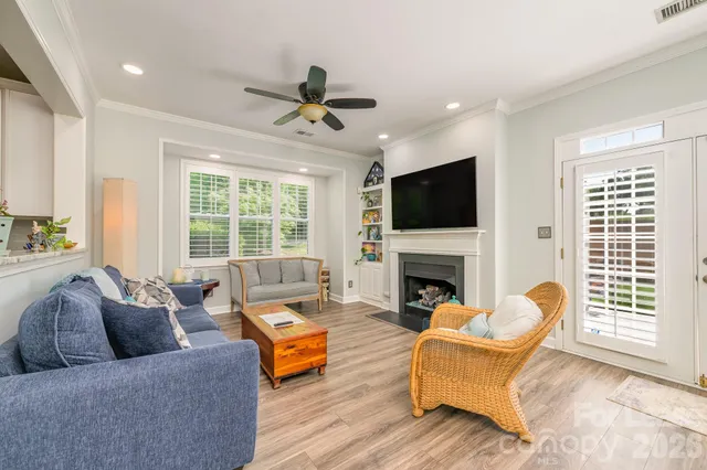 $2,400 | 18524 Mizzenmast Avenue, Cornelius, NC 28031