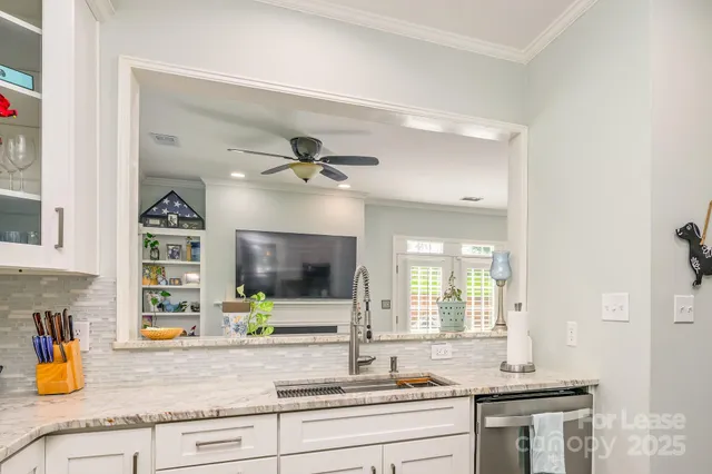 $2,600 | 18524 Mizzenmast Avenue, Cornelius, NC 28031