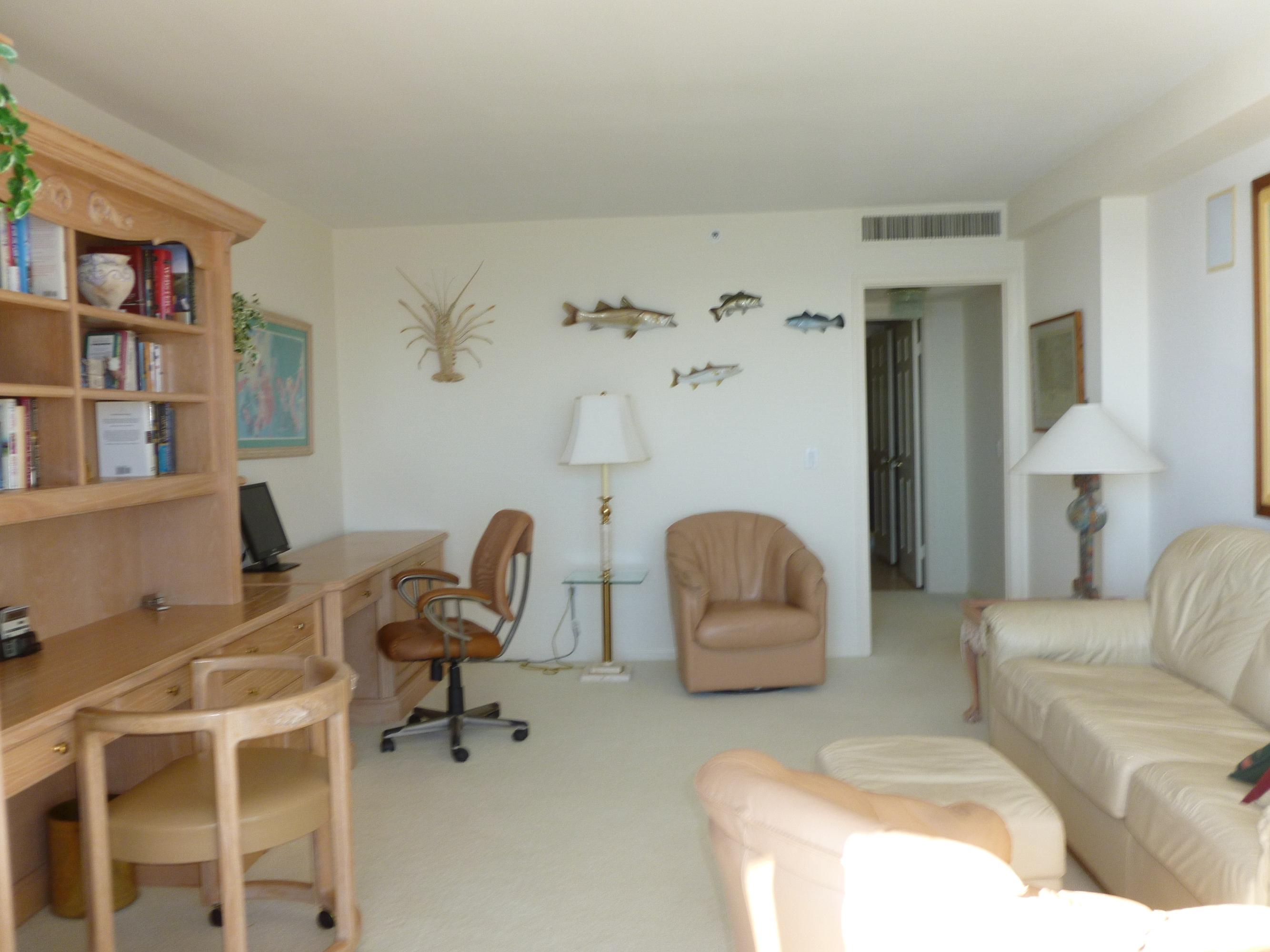 400 South Beach Road, Unit 1102 Jupiter, FL 33469 - Photo 14 of 37 DEN/BEDROOM