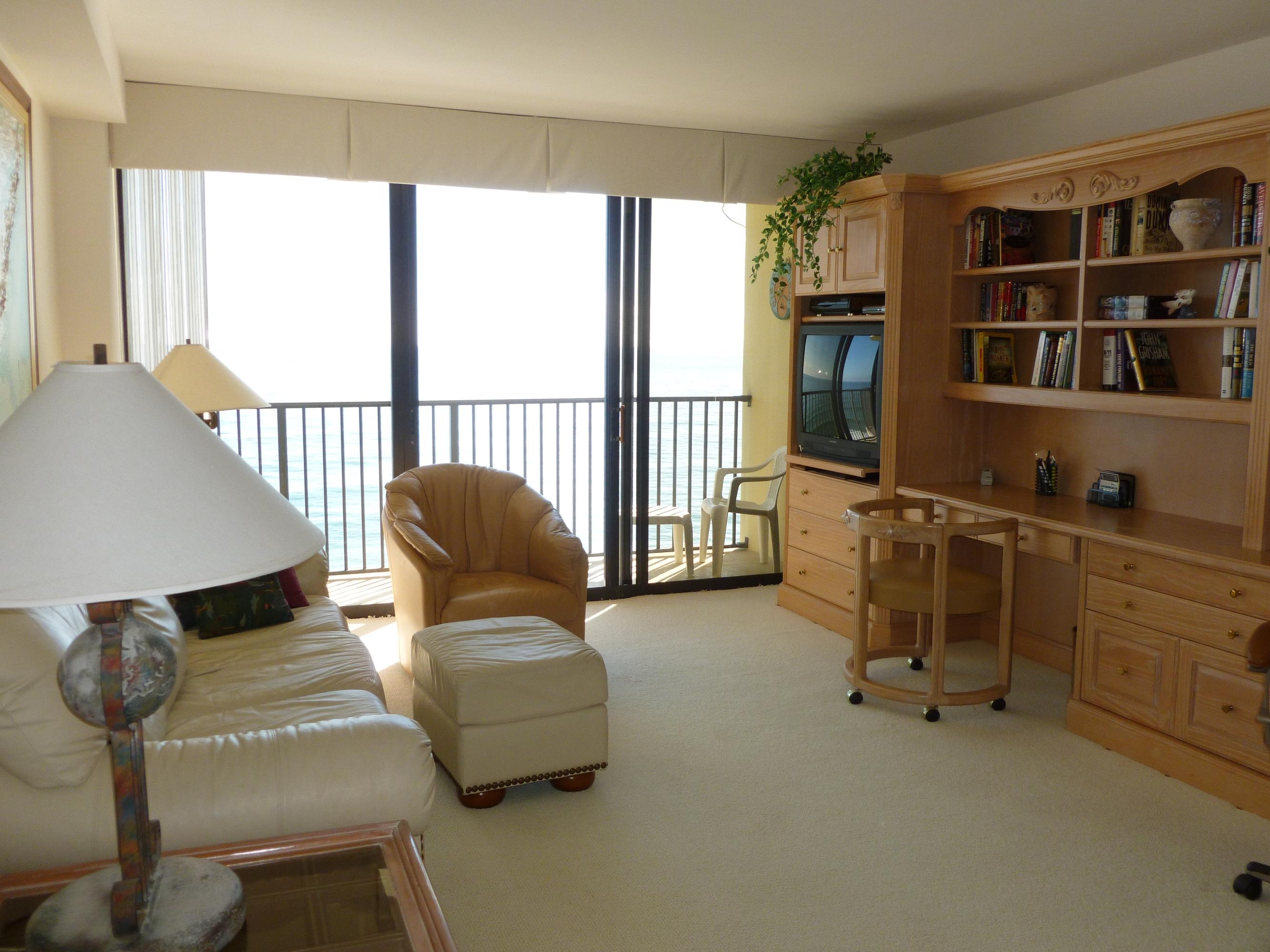 400 South Beach Road, Unit 1102 Jupiter, FL 33469 - Photo 15 of 37 DEN/BEDROOM