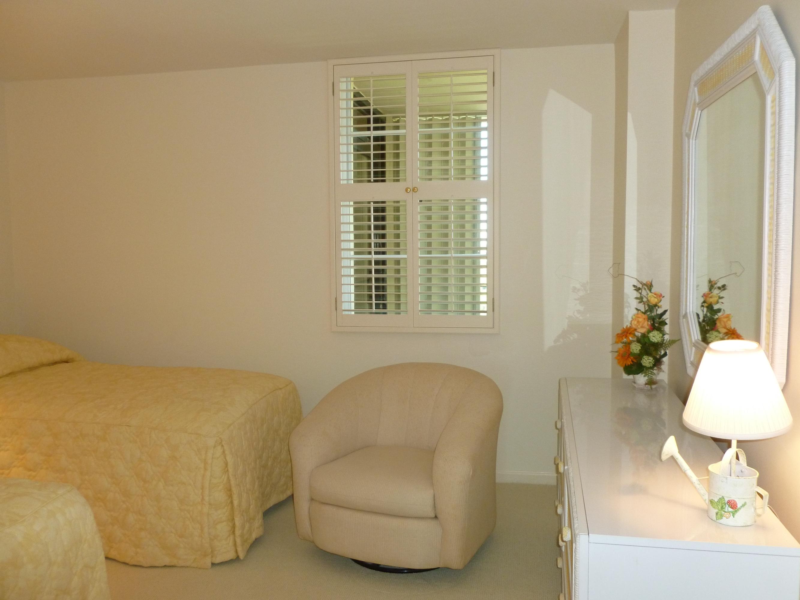 400 South Beach Road, Unit 1102 Jupiter, FL 33469 - Photo 17 of 37 GUEST BEDROOM
