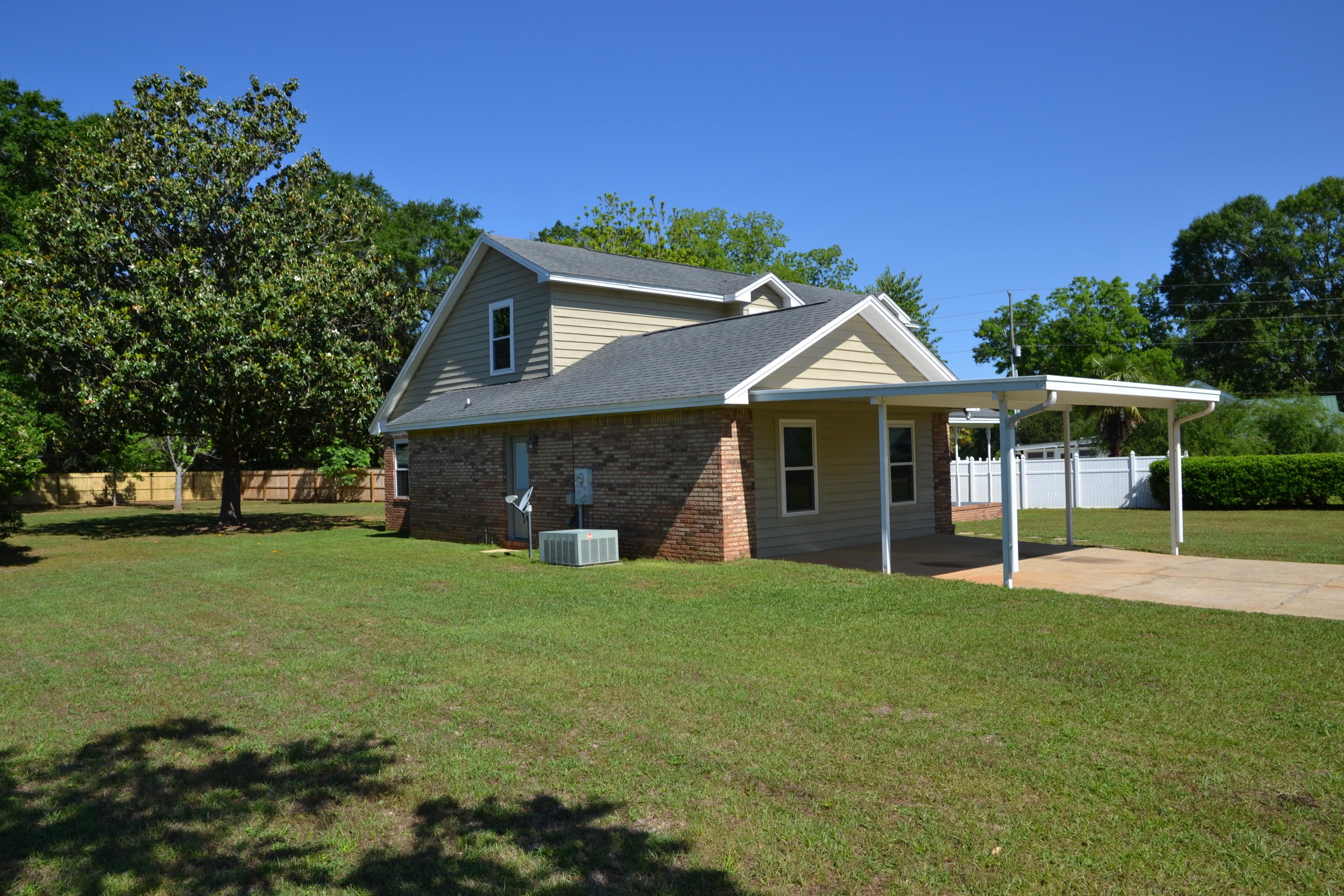 106 Pointer Lane Crestview, FL 32536 - Photo 37 of 52 106 Pointer Lane_Crestview_FL 38