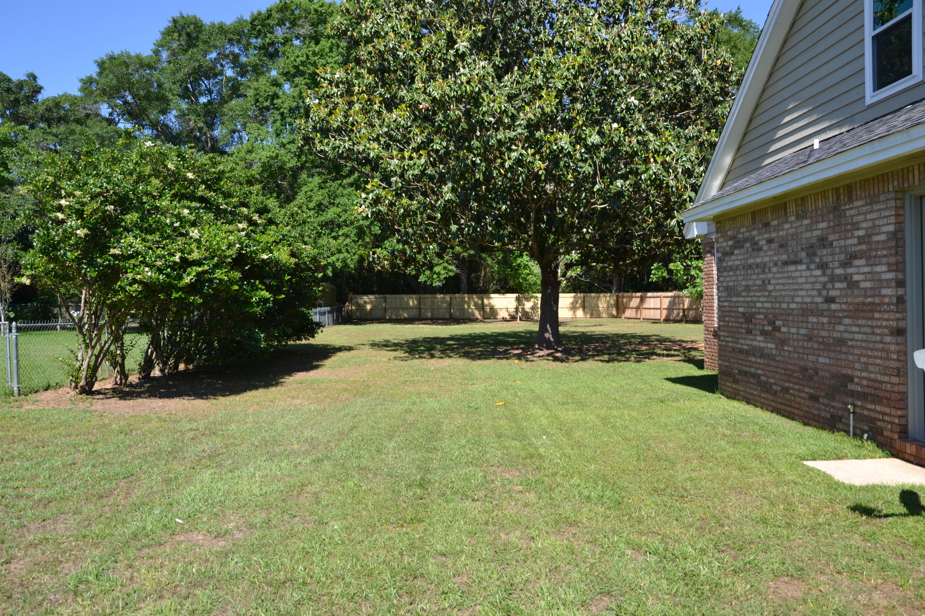 106 Pointer Lane Crestview, FL 32536 - Photo 38 of 52 106 Pointer Lane_Crestview_FL 39