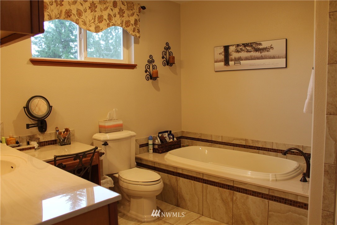 850 East Dalby Road Union, WA 98592 - Photo 9 of 25 Gallery Image 9