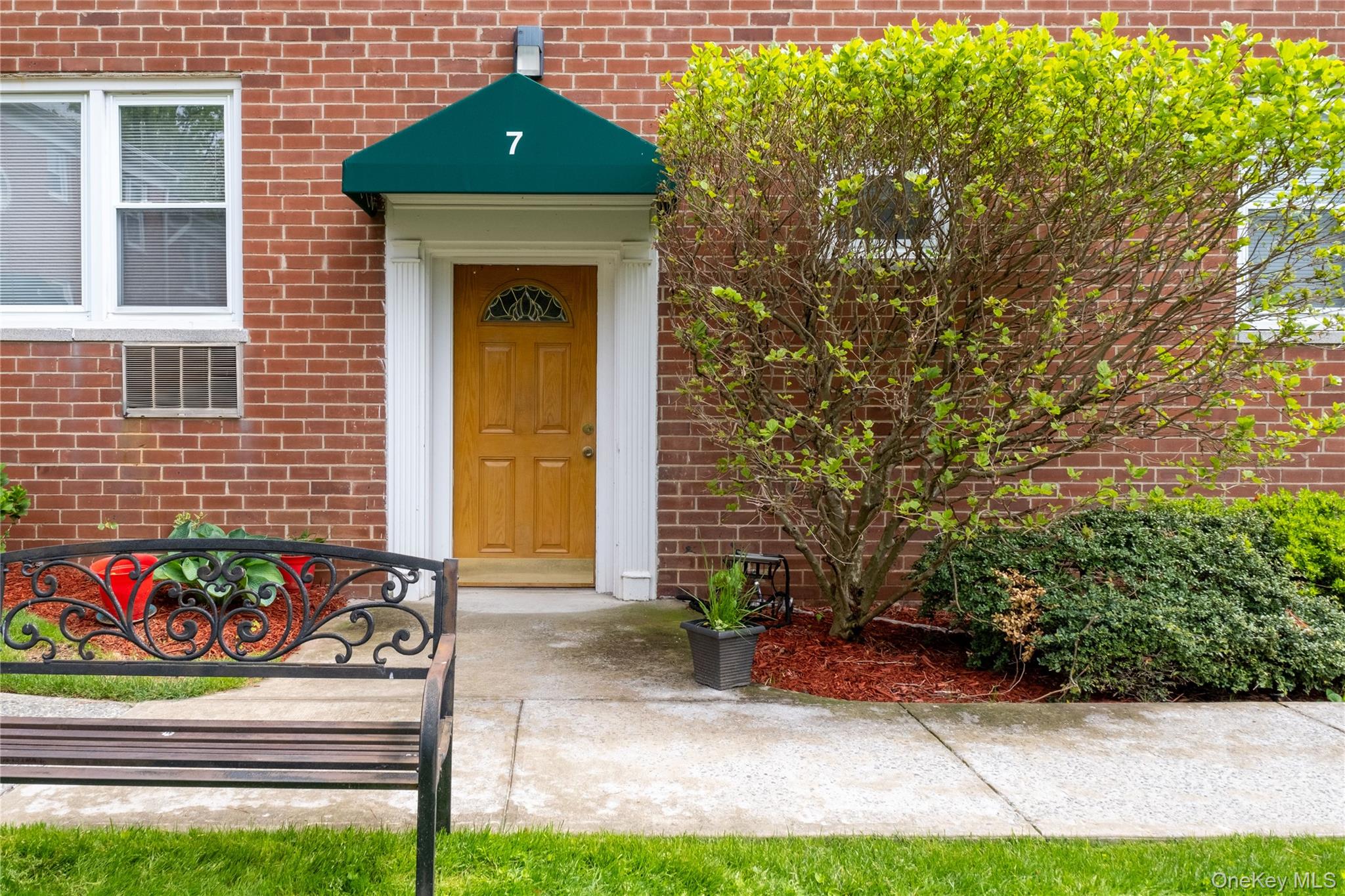 Front entrance to cooperative