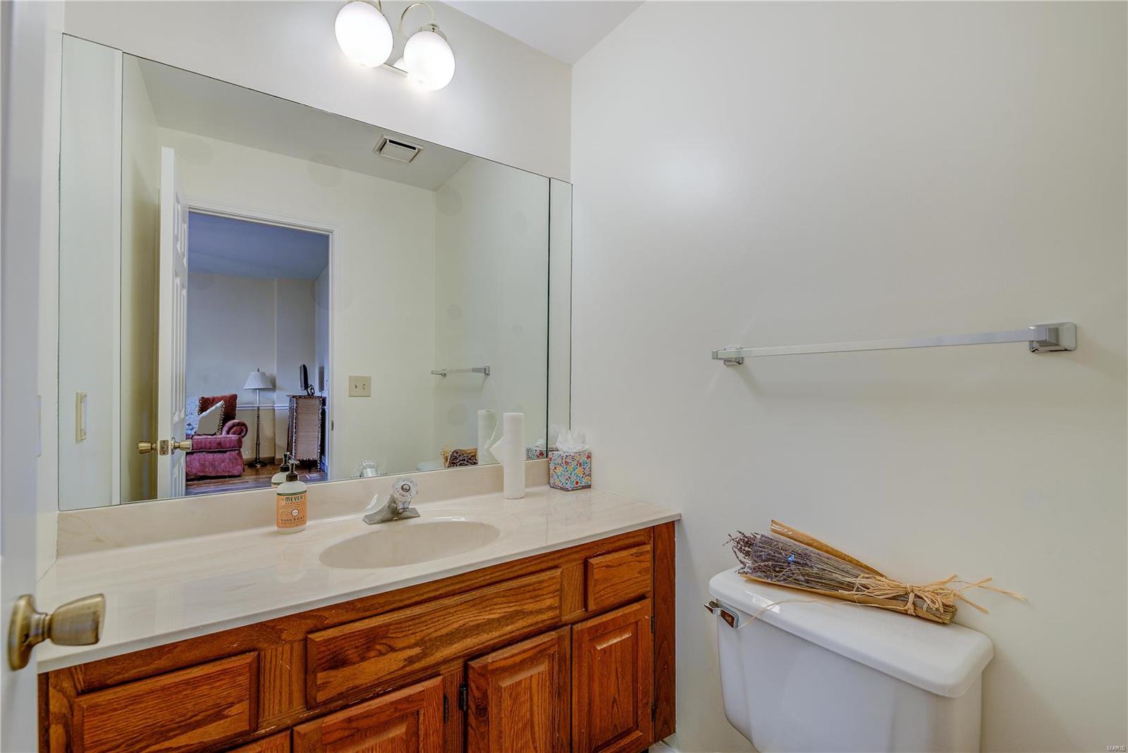 1008 North Spoede Road St. Louis, MO 63146 - Photo 12 of 21 Gallery Image 12