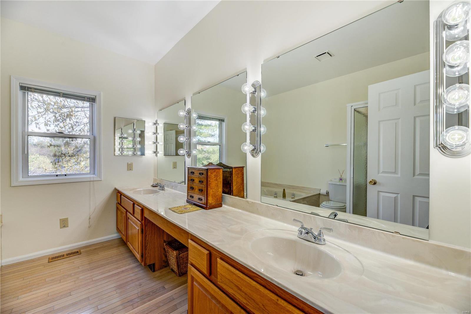 1008 North Spoede Road St. Louis, MO 63146 - Photo 14 of 21 Gallery Image 14