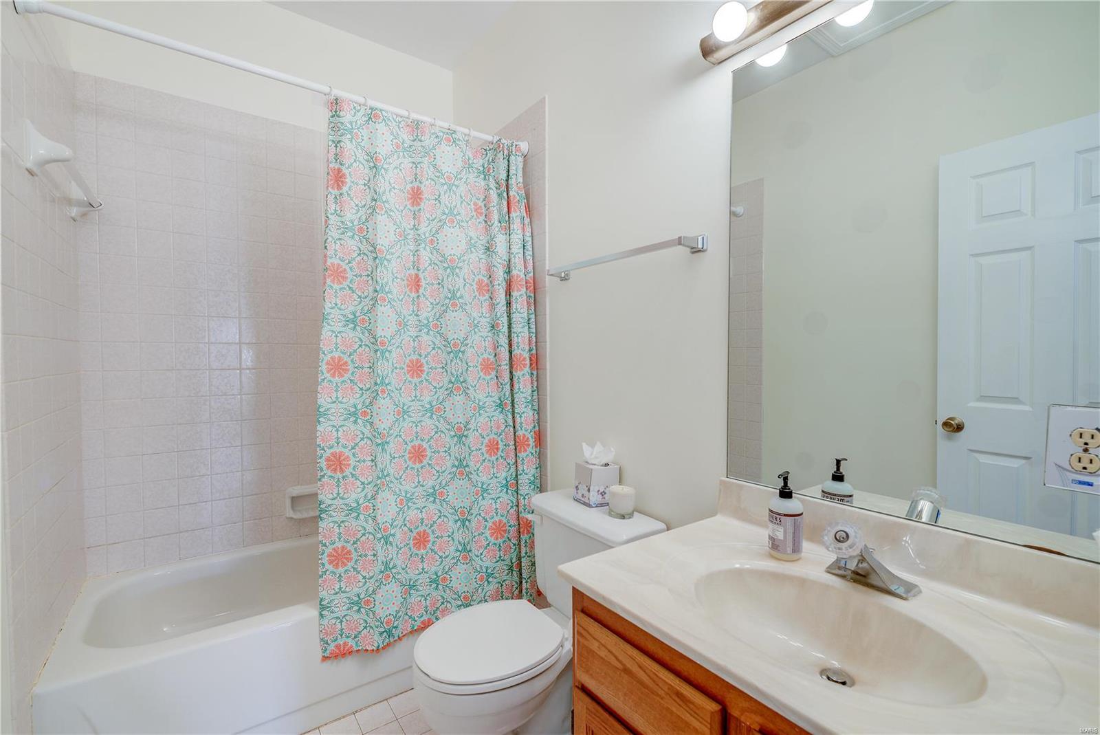 1008 North Spoede Road St. Louis, MO 63146 - Photo 17 of 21 Gallery Image 17