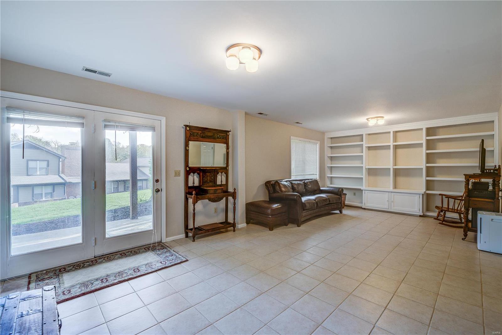 1008 North Spoede Road St. Louis, MO 63146 - Photo 19 of 21 Gallery Image 19