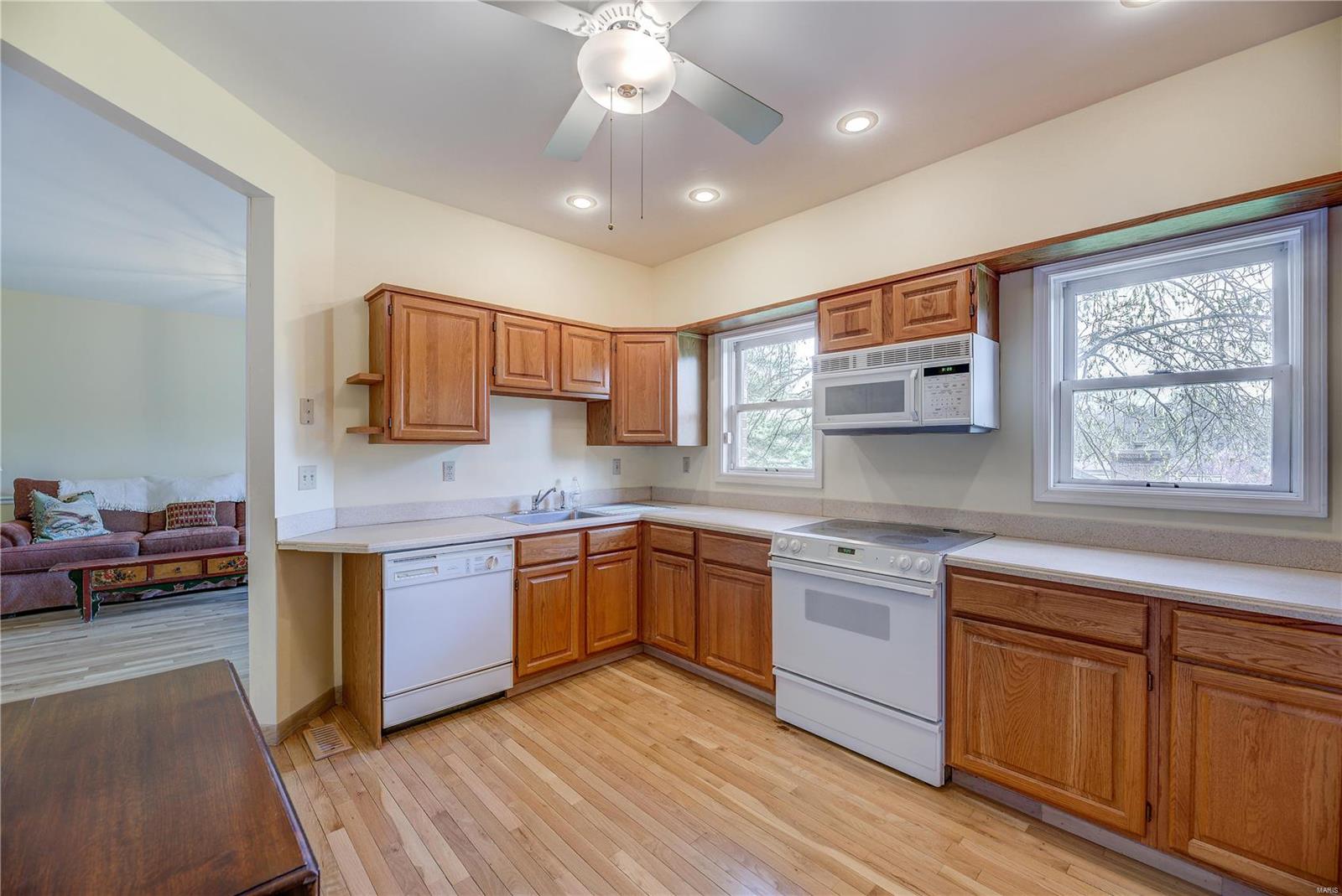 1008 North Spoede Road St. Louis, MO 63146 - Photo 10 of 21 Gallery Image 10
