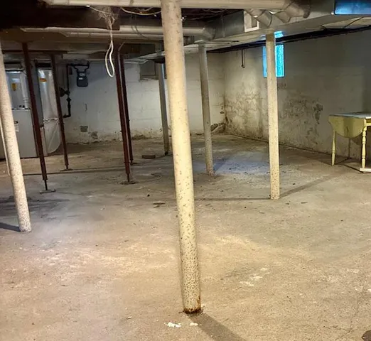 $299,500 | 225 Superior Boulevard, Wyandotte, MI 48192