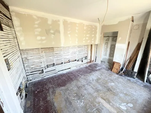 $345,000 | 225 Superior Boulevard, Wyandotte, MI 48192