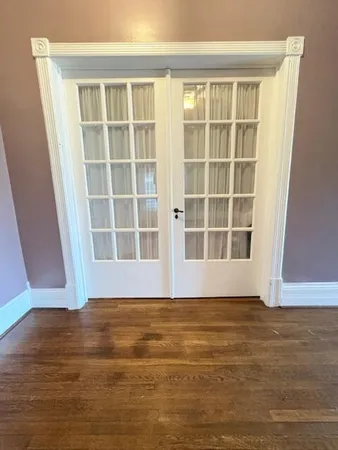 $299,500 | 225 Superior Boulevard, Wyandotte, MI 48192