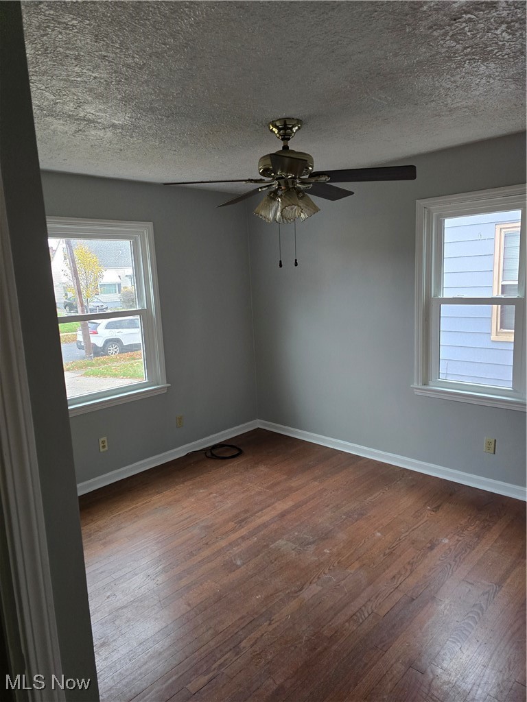 21212 Watson Road Maple Heights, OH 44137 - Photo 16 of 24 Living Room