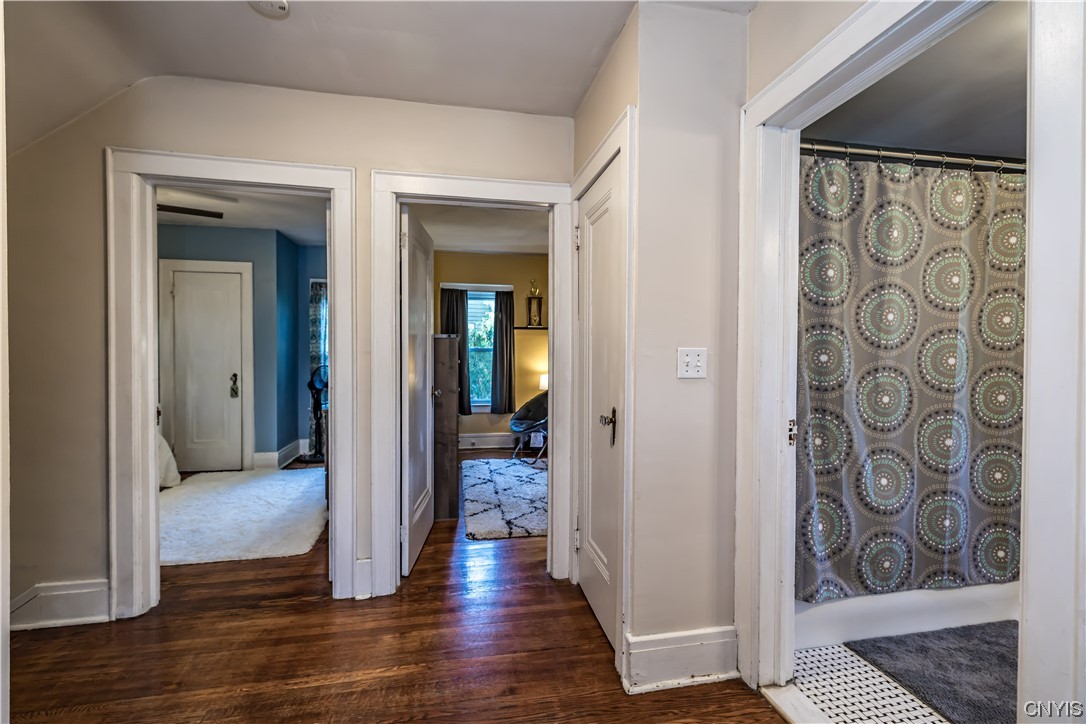 205 Carlton Road Syracuse, NY 13207 - Photo 37 of 45