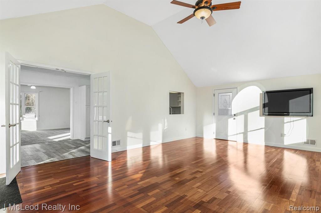6755 State Road Millington, MI 48746 - Photo 13 of 55
