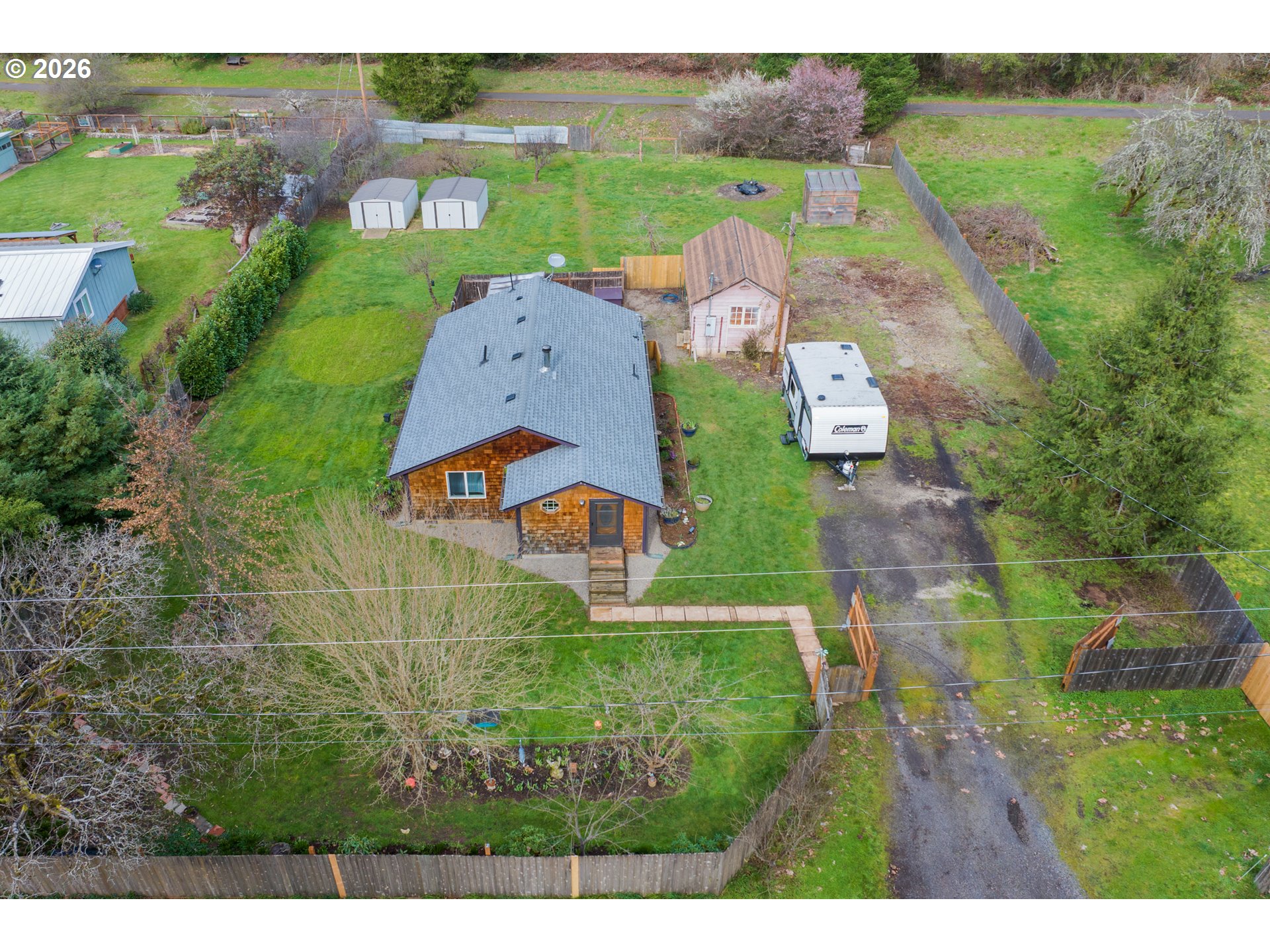 37727 Row River Road Dorena, OR 97434 - Photo 3 of 26