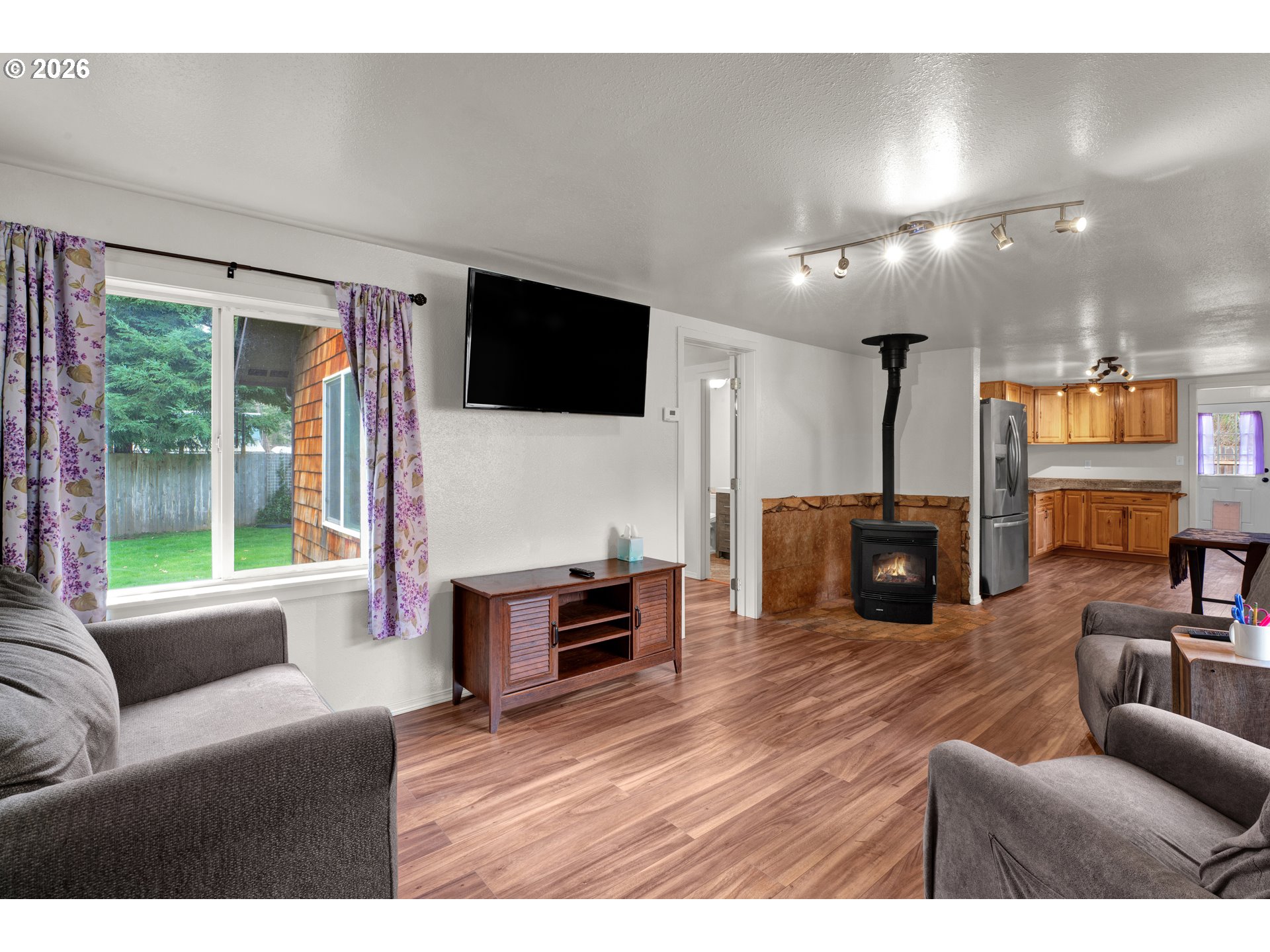 37727 Row River Road Dorena, OR 97434 - Photo 5 of 26