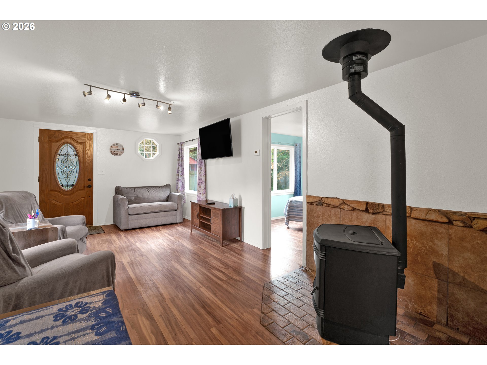 37727 Row River Road Dorena, OR 97434 - Photo 7 of 26