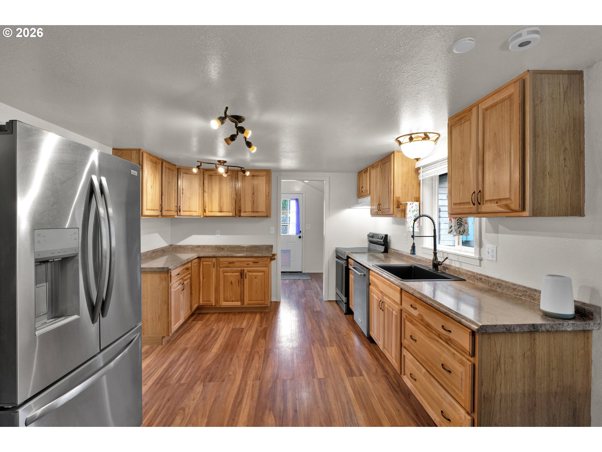 37727 Row River Road Dorena, OR 97434 - Photo 8 of 26