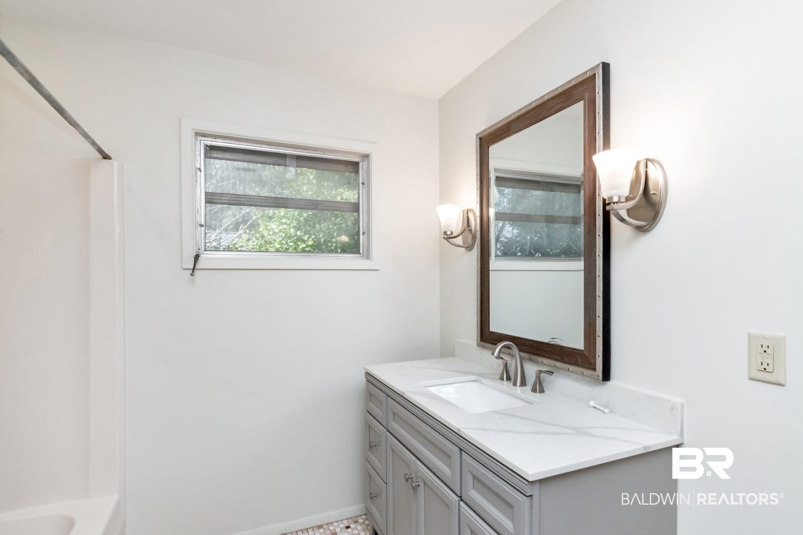 5412 South Norden Drive Mobile, AL 36608 - Photo 30 of 38 Bathroom with vanity and tub / shower combination