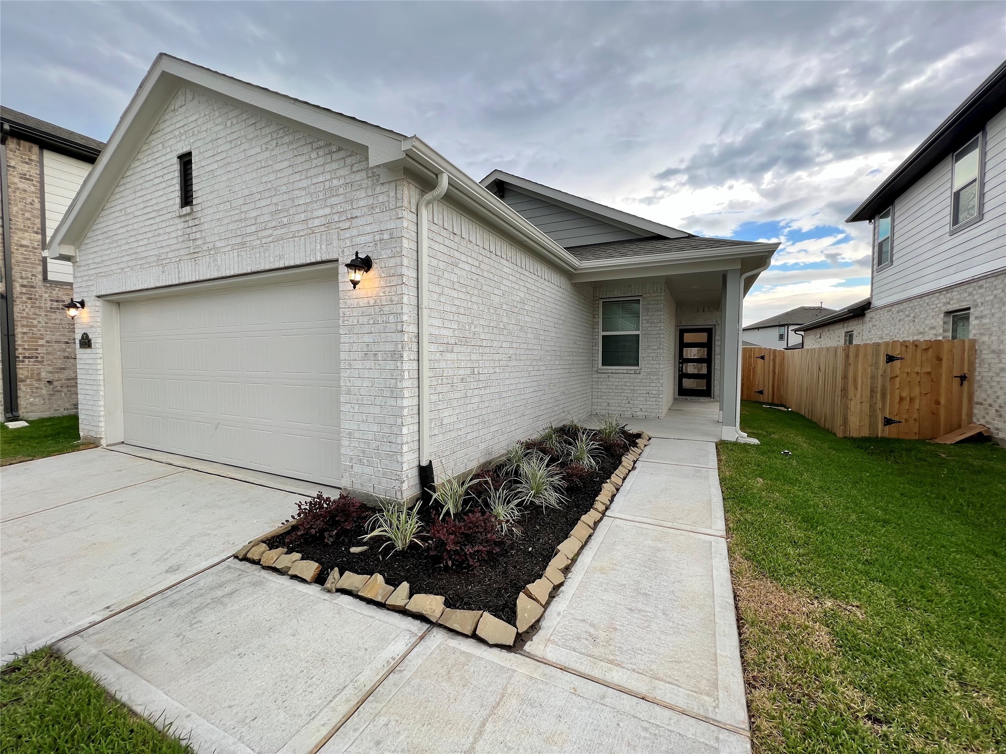 23223 Spring Genesis Lane Katy, TX 77493 - Photo 3 of 37