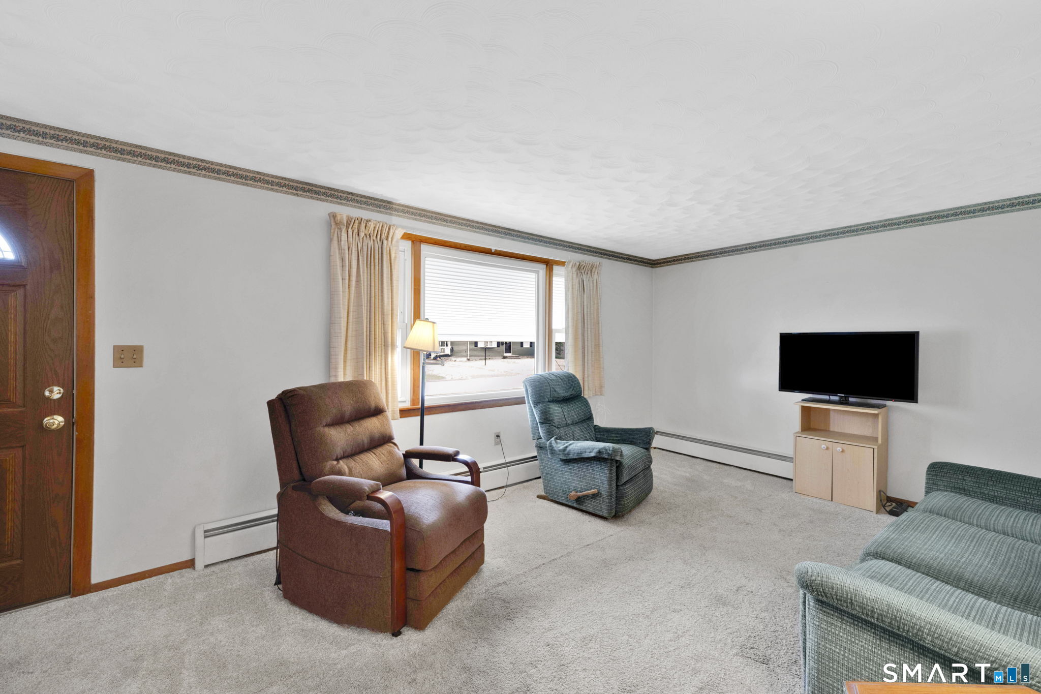 21 Light Street Enfield, CT 06082 - Photo 11 of 33