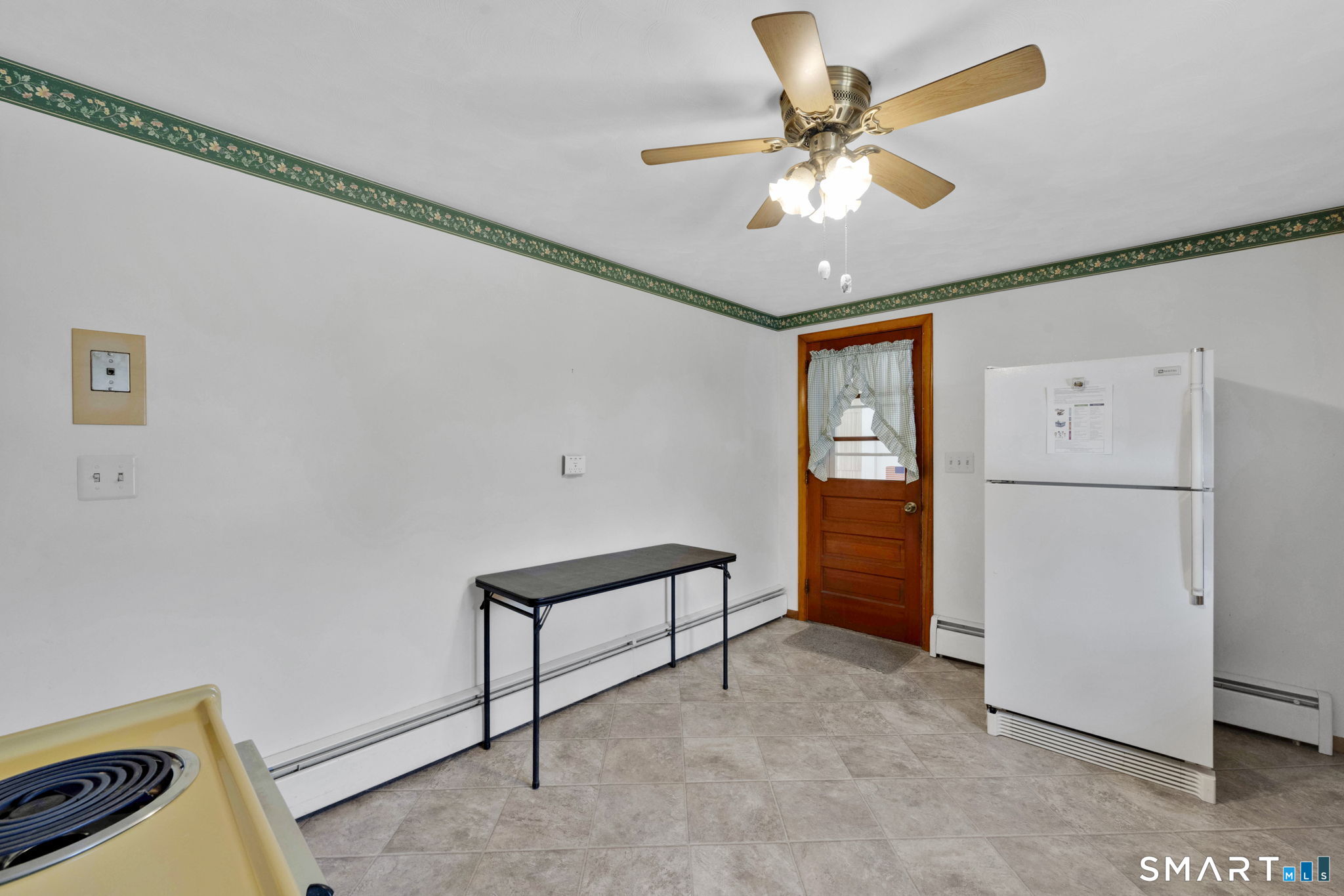 21 Light Street Enfield, CT 06082 - Photo 17 of 33