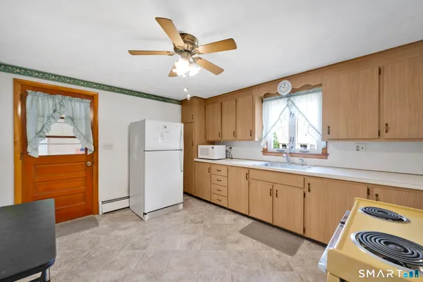 $339,900 | 21 Light Street, Enfield, CT 06082