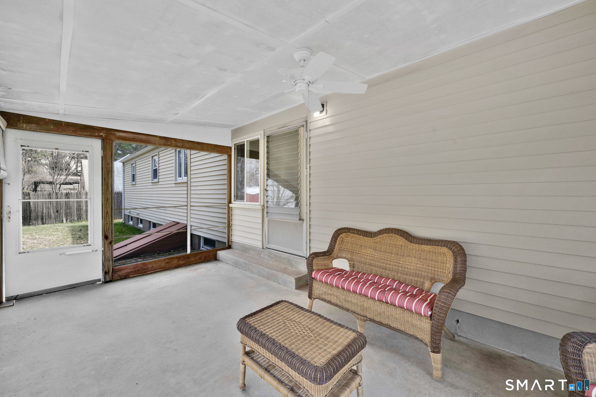 21 Light Street Enfield, CT 06082 - Photo 24 of 33