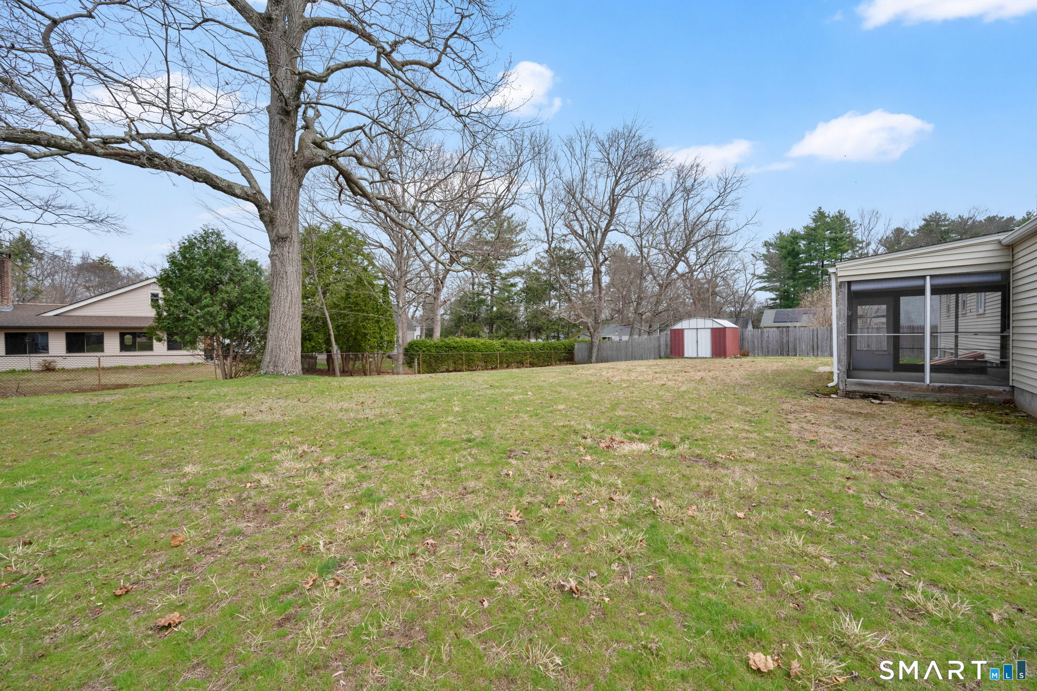 21 Light Street Enfield, CT 06082 - Photo 7 of 33