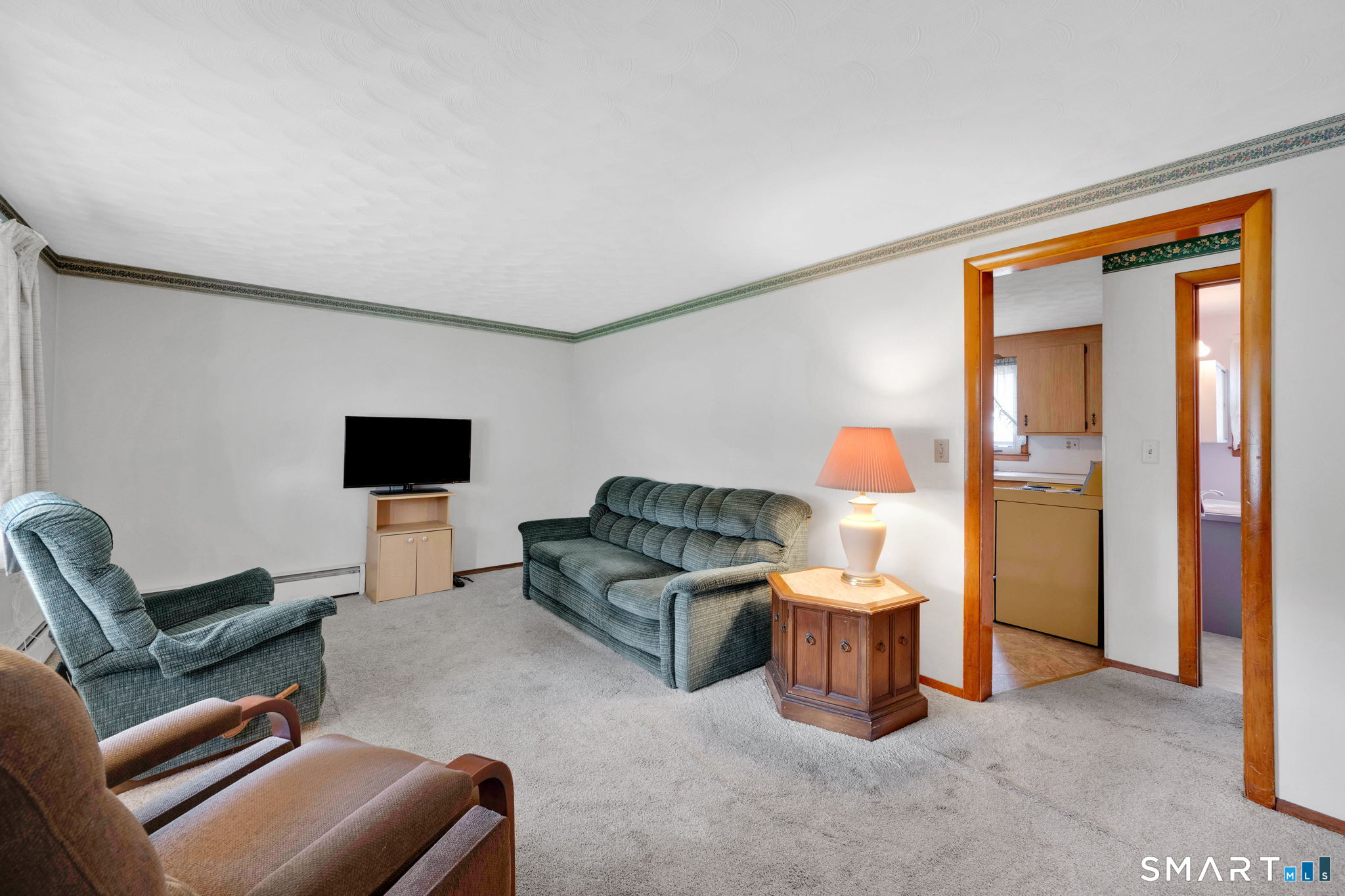 21 Light Street Enfield, CT 06082 - Photo 8 of 33