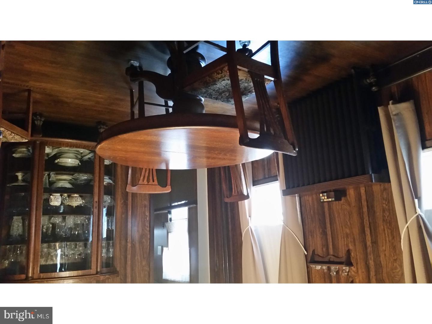 348 Barclay Street Burlington, NJ 08016 - Photo 5 of 14 Dining Room