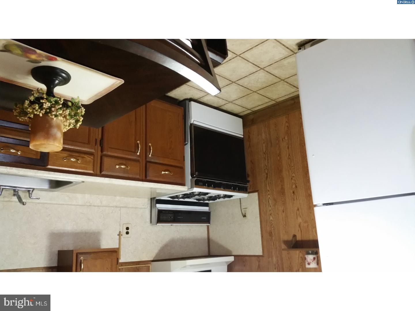 348 Barclay Street Burlington, NJ 08016 - Photo 7 of 14 Kitchen