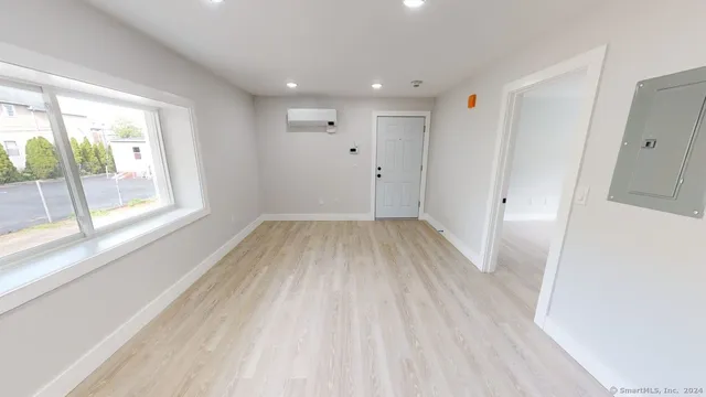 $1,922 | 107 South Main Street, Unit 9, Norwalk, CT 06854