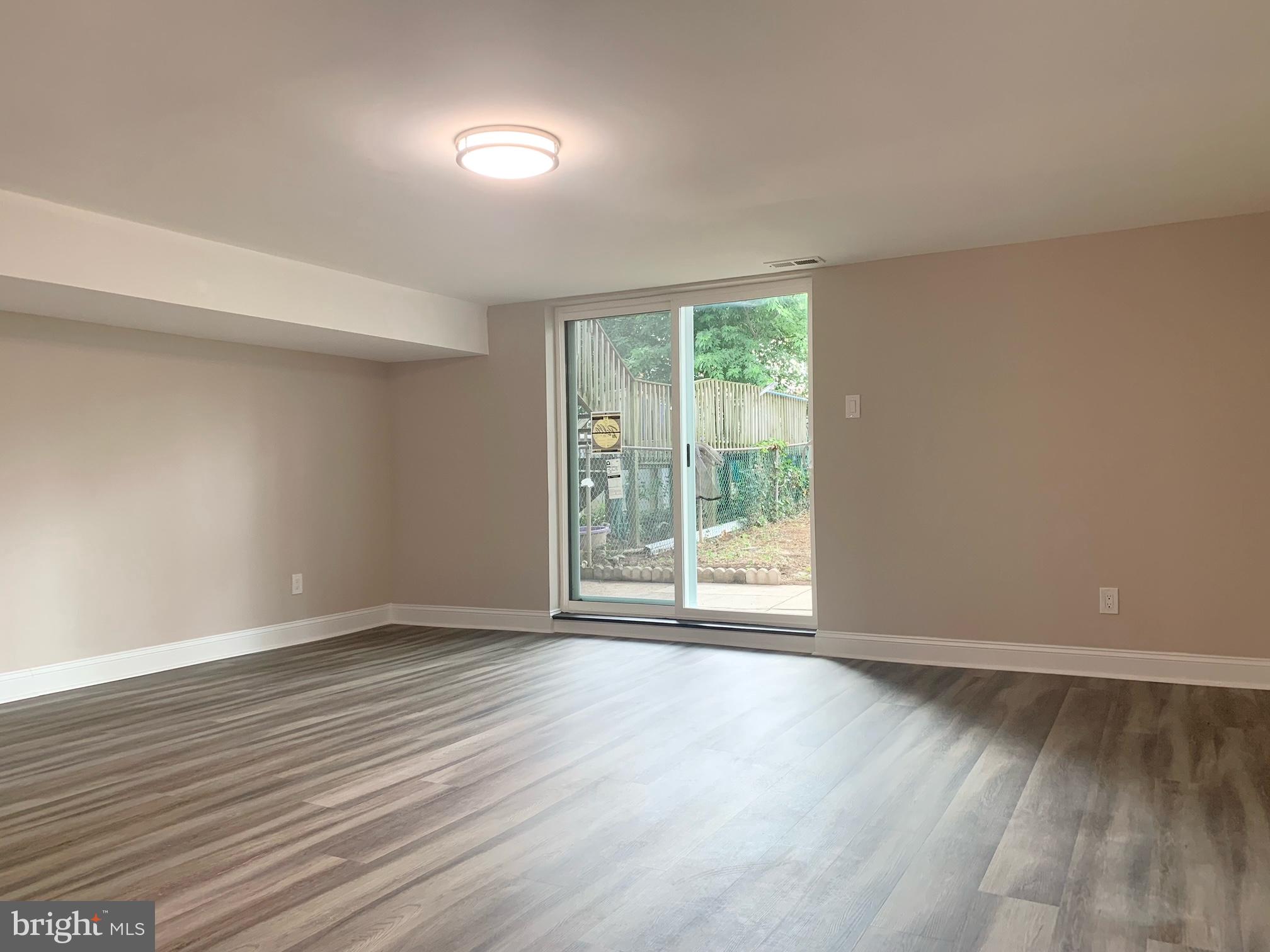 10906 Knights Road Philadelphia, PA 19154 - Photo 29 of 35