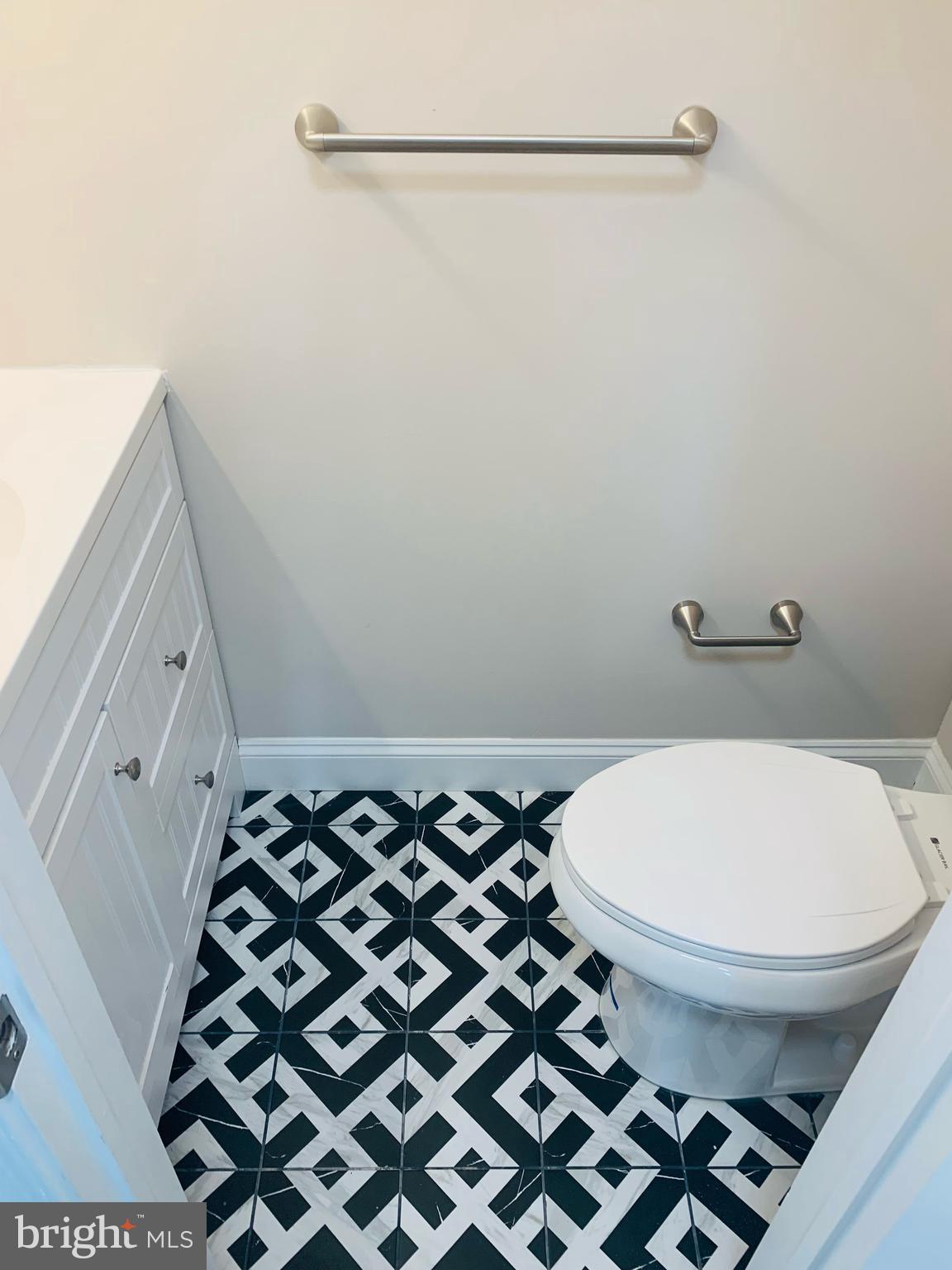 10906 Knights Road Philadelphia, PA 19154 - Photo 7 of 35